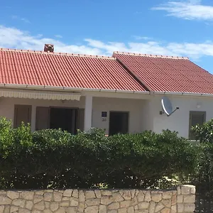 https://luce-povljana.hotelinzadar.com
